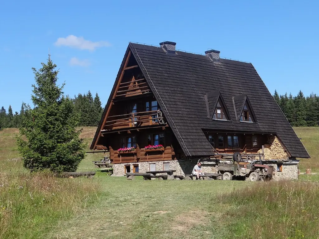 Bacówka PTTK na Krawcowym Wierchu