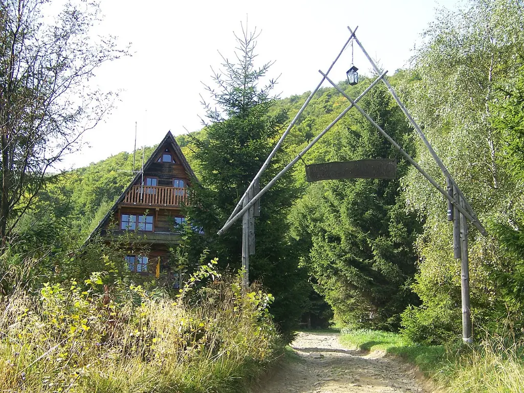 Bacówka PTTK Pod Małą Rawką